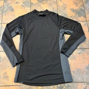 🔵Asics Men's Black and Gray shirt